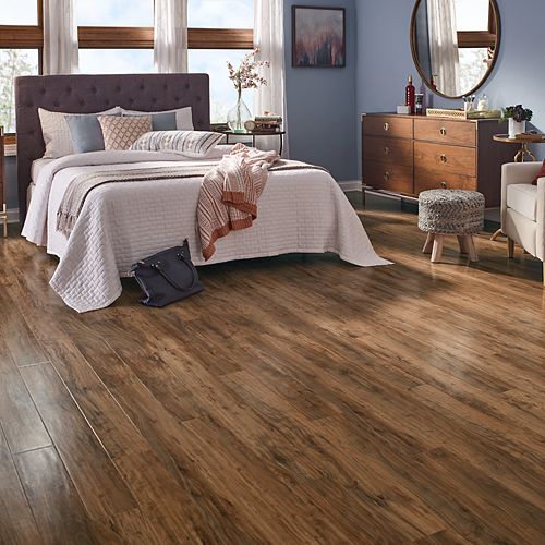 Applewood Pergo Outlast With Spillprotect Laminate Flooring